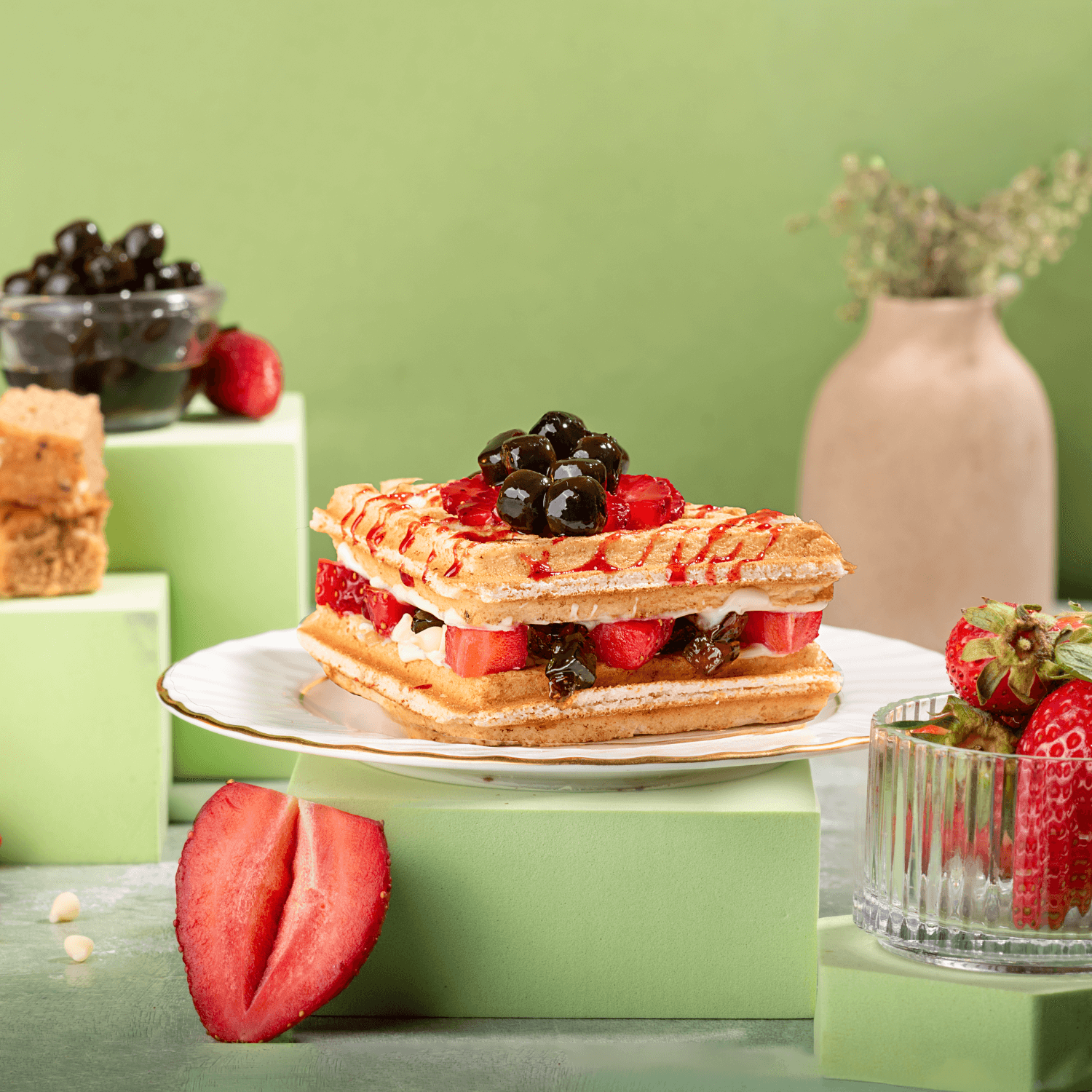 Strawberry Waffle Berry – Crispy, Fruity & Indulgent